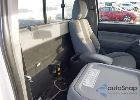 2013 Toyota Tacoma from USA, damaged, VIN 5TFPX4EN5DX015189